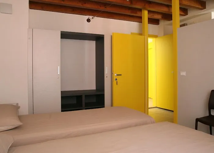 Degli Acrobati Hostel Brescia